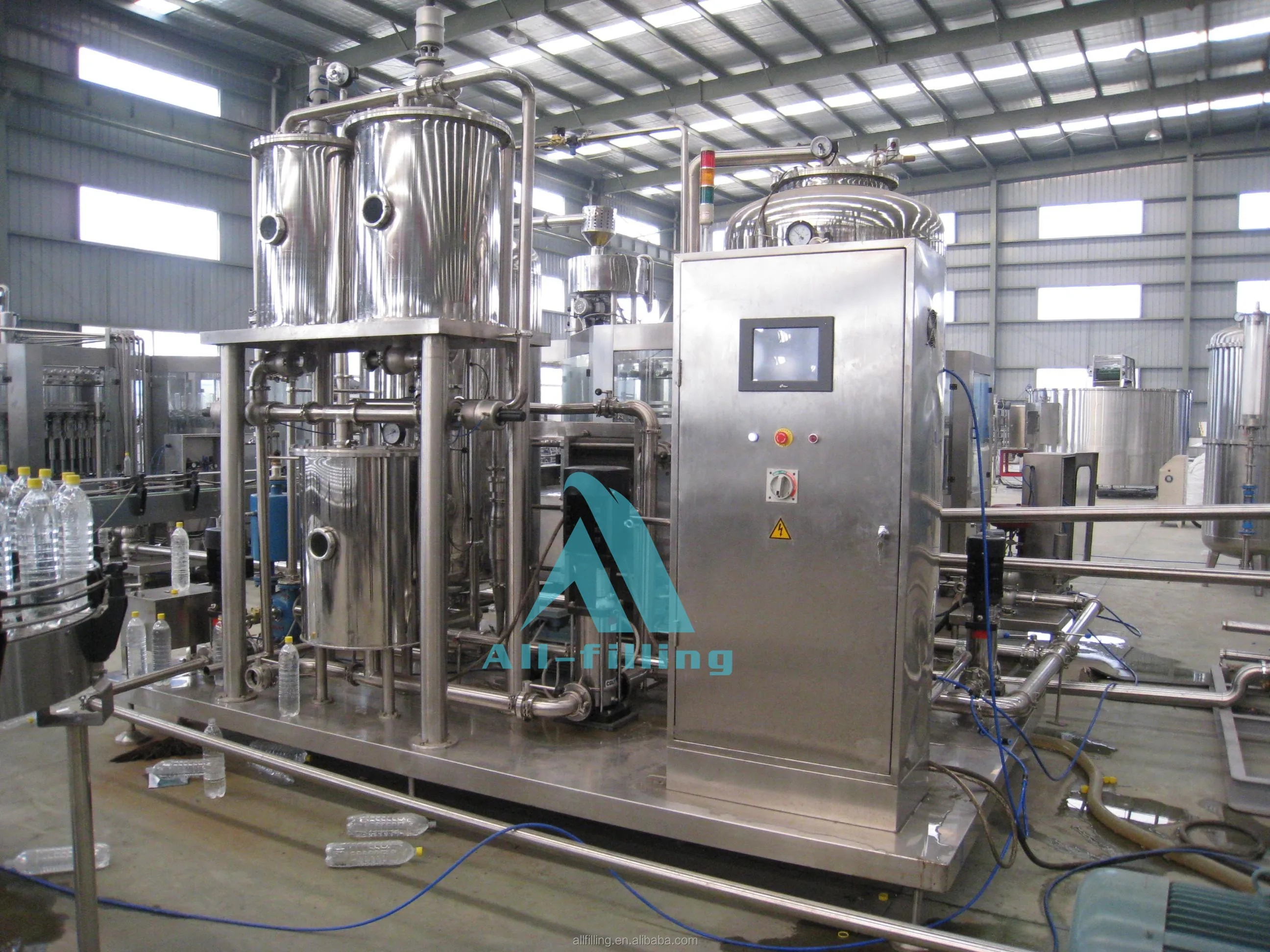 QHS-1500 высокое качество CO2 соды конвеерная машина для розлива газированных напитков, миксер/сверкающие по производству напитков тестомесильная машина