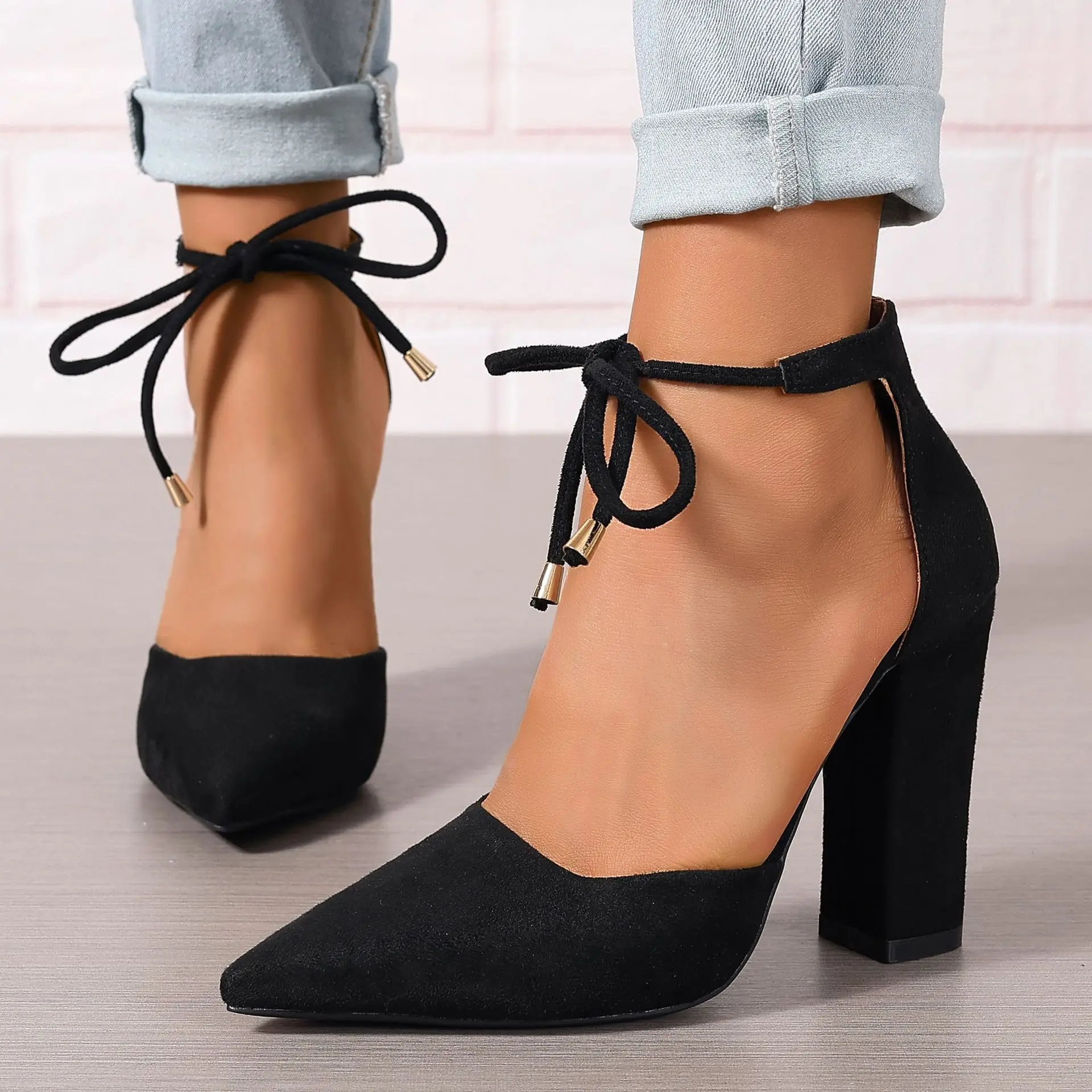 Pointy Heels With Chunky Heel SEQWL Wide Fit Pointed Block Heel