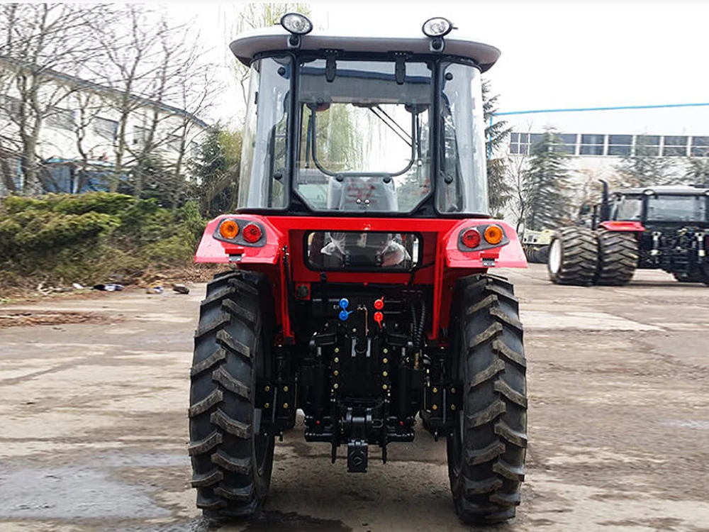 Self-Propelled Tractores agricolas 4x4 Used Compact Tractors LUTONG 704E for Agriculture details