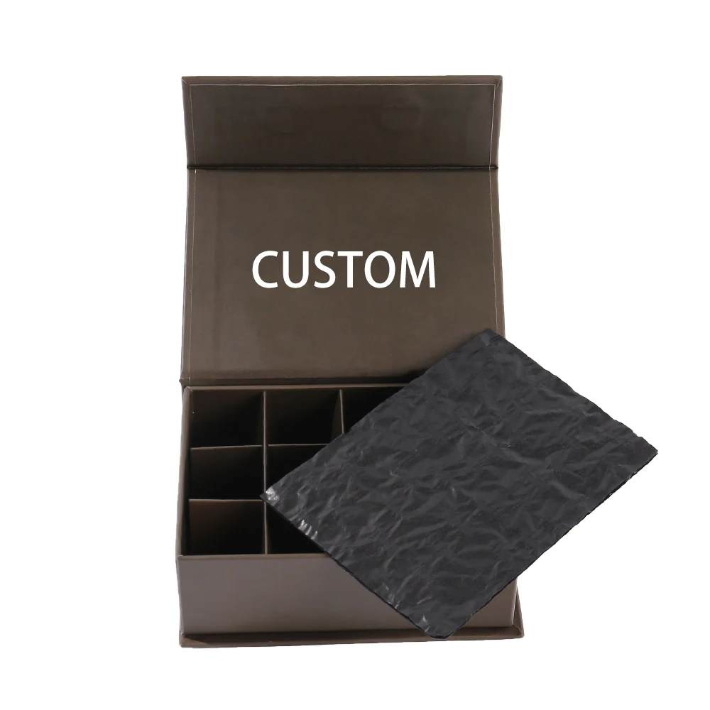กล่องของขวัญแบบพับมีแม่เหล็ก หรูหรา ทำด้วยมือตามสั่ง พร้อมเคลือบผิวด้าน (Matt Lamination) ทำจากกระดาษแข็งสีน้ำตาลหนา 2 มม. สำหรับบรรจุช็อกโกแลต