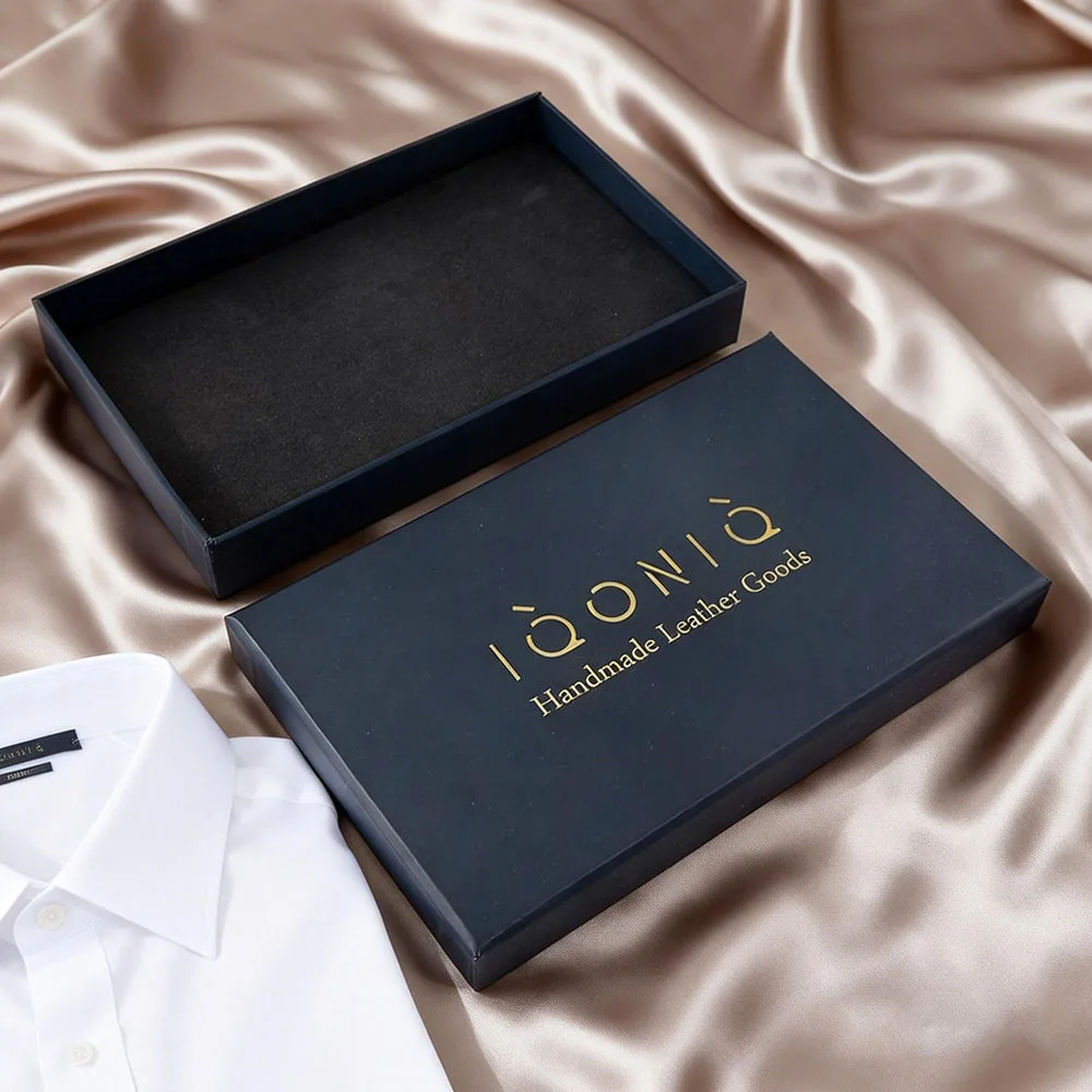 Coffret Cadeau Élégant avec Insert en Raphia Naturel - Couvercle Rigide sur Boîte Papier, la Touche Finale pour vos Cadeaux de Fête