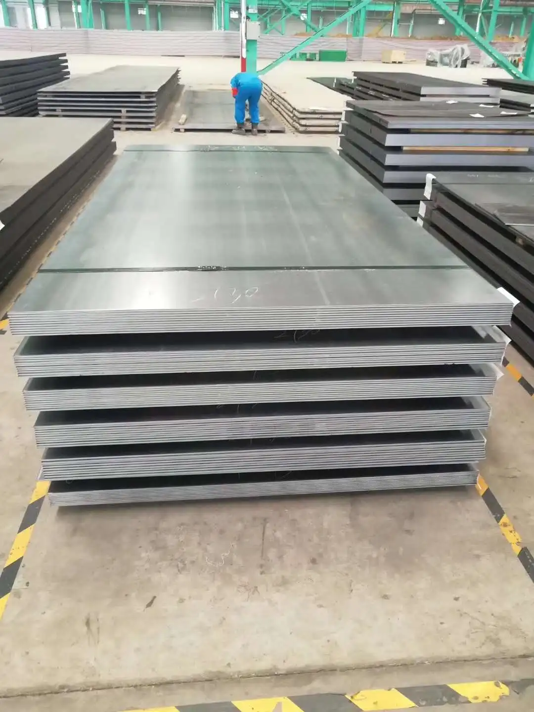 High Quality Chinese 300 Series Stainless Steel Sheets EN Standard Corrosion Resistance 304/316Ti SS304 2B BA Surface Cutting