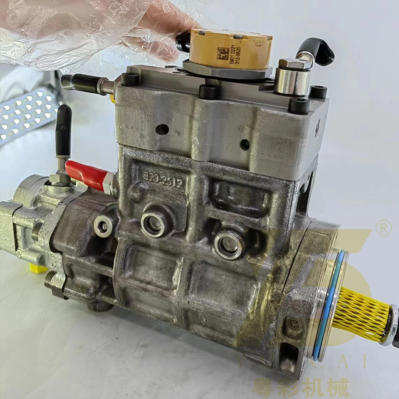 YUE CAI 3240533 324-0533 C6.6 Engine Diesel Fuel Injection Pump for 938H Wheel Loader