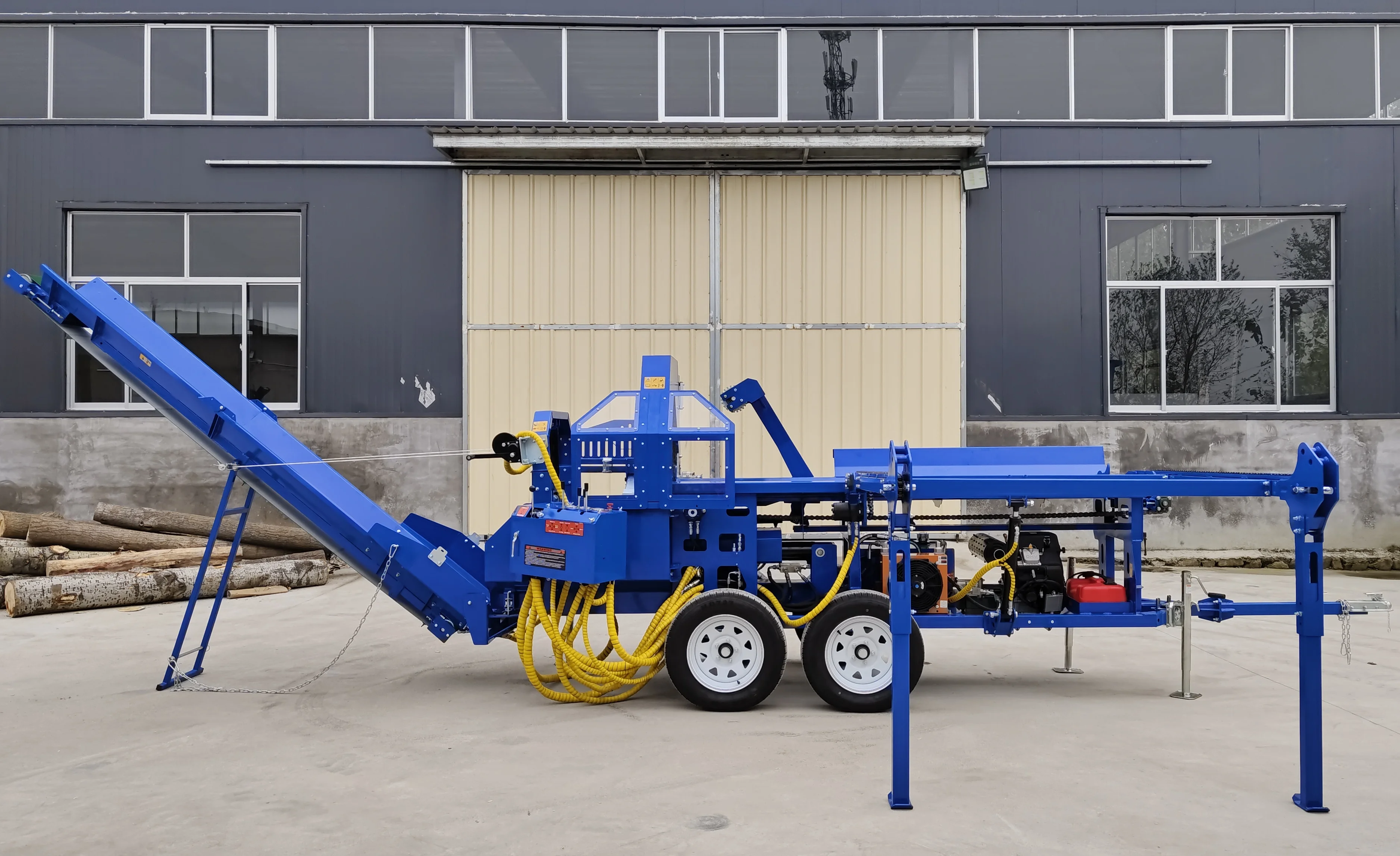 Bossworth Firewood Processor - Efficient Wood Splitting