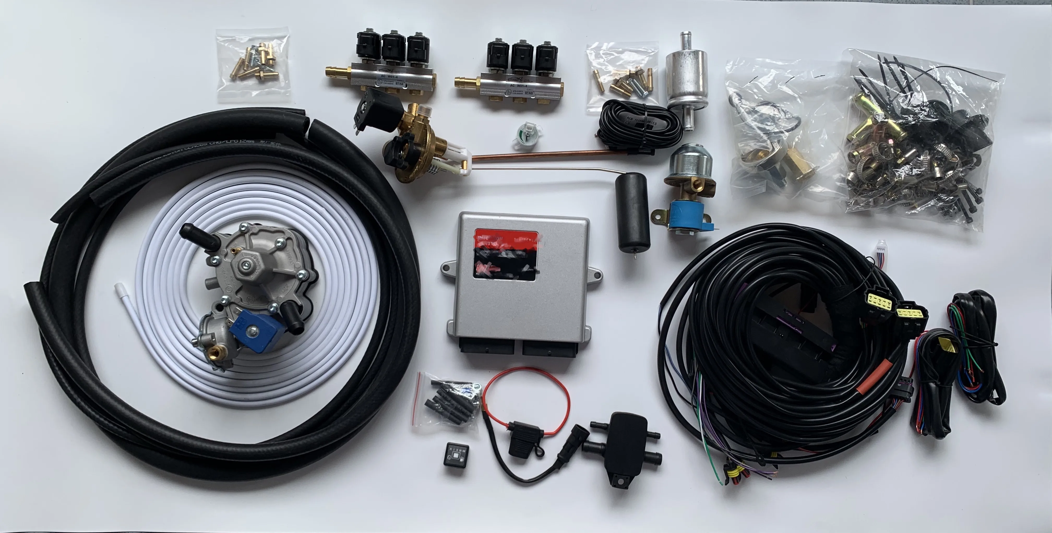 ックス マルチバルブとレベルセンサーを備えた6気筒シーケンシャルシステムカー用のファクトリーダイレクトlpgキットコンプリートセット