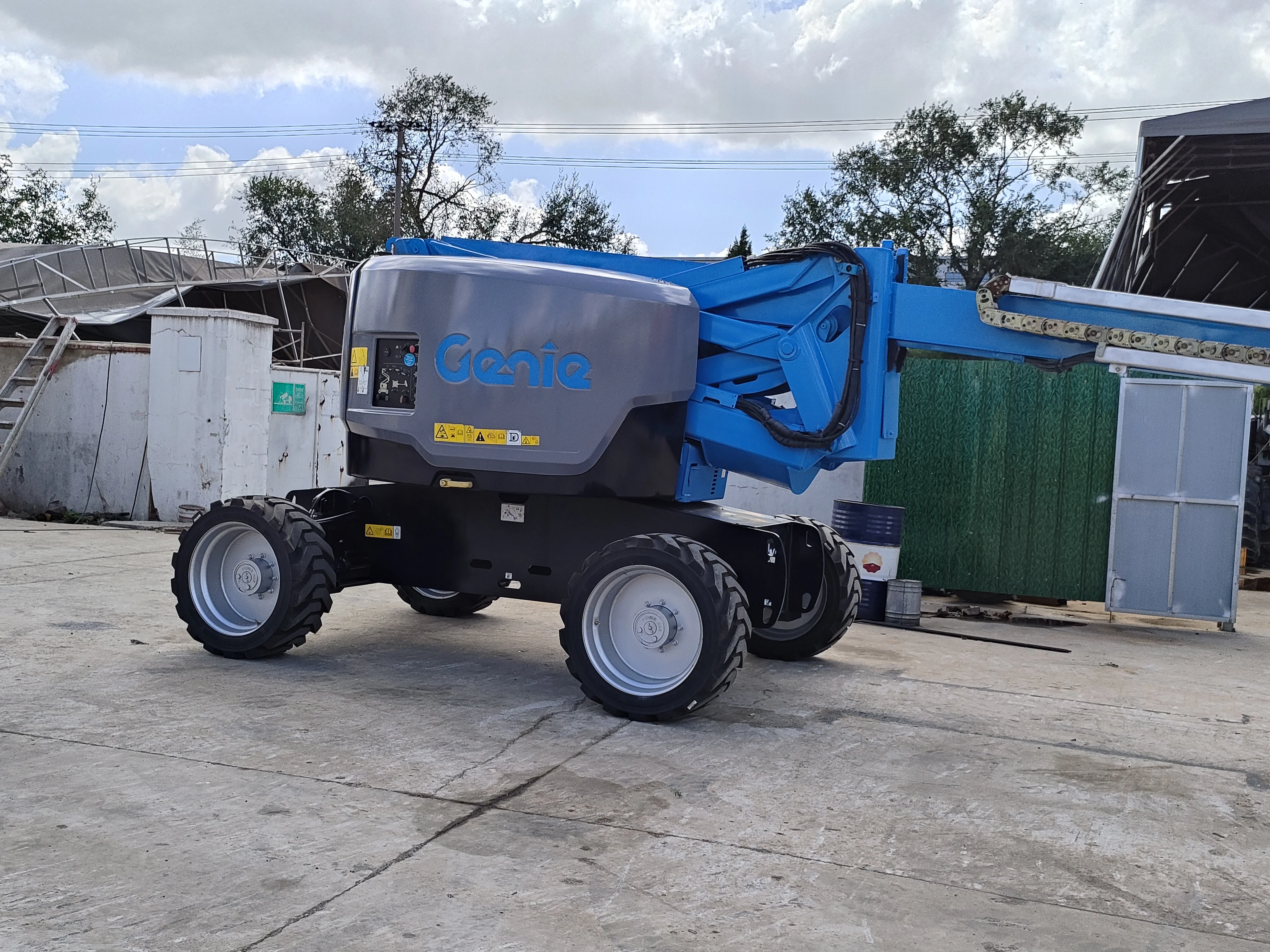 Used Z45-25 Manlift 2018 - 2000hours, Cheap Price, Good