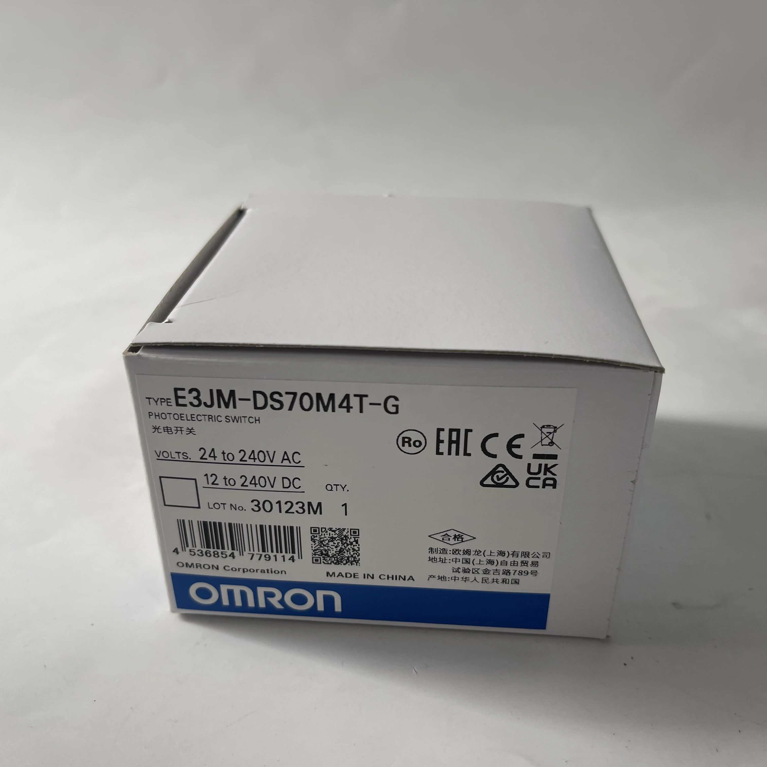 OMRON Photoelectric Switch E3JM-DS70M4T-G