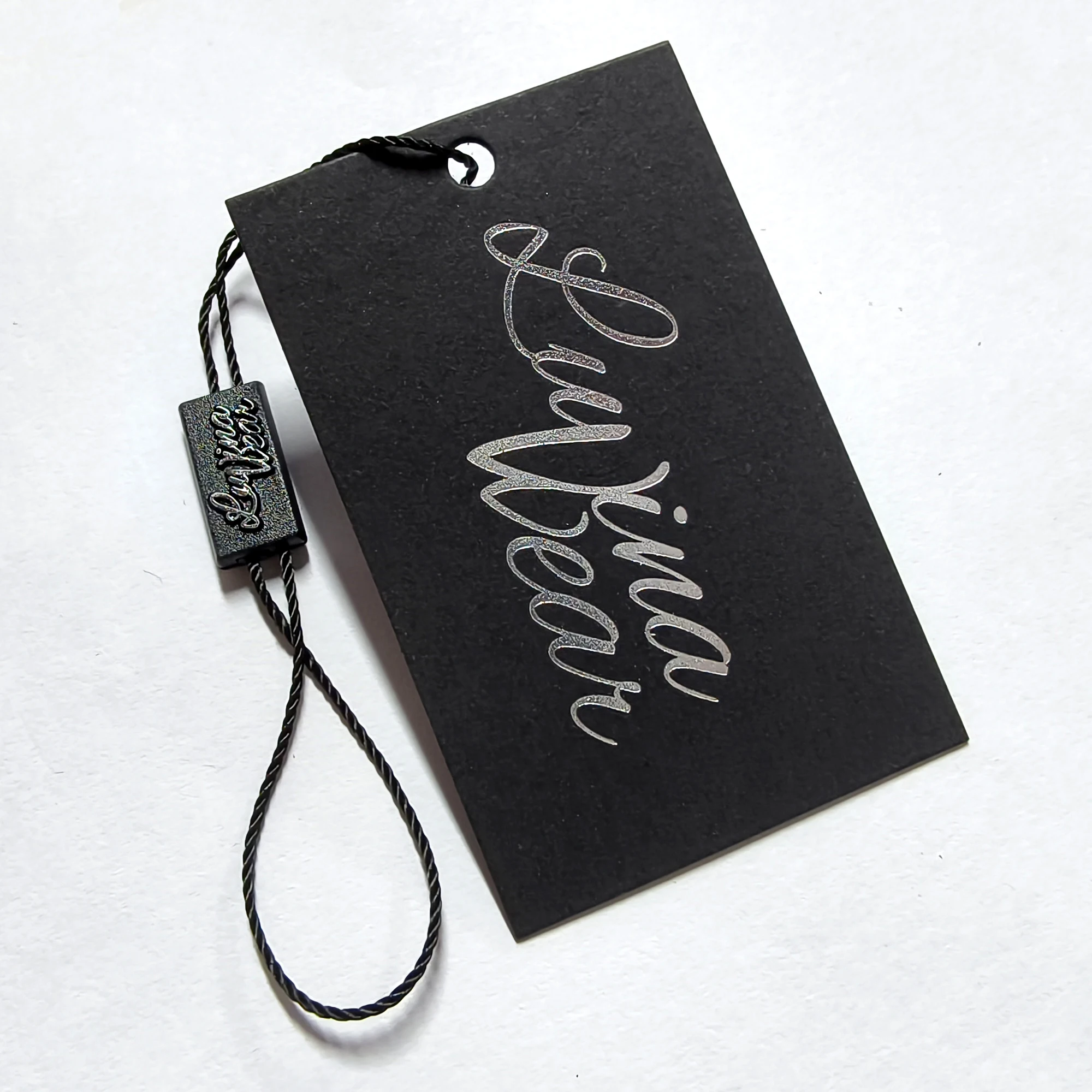 WD-Wholesale Designer Custom Fashion Logo Free Sample Perforated Hang Tag and Labels Women Dresses Clothes Hang Tags Black Gold WD-Wholesale Designer Custom Fashion Logo Free Sample Perforated Hang Tag and Labels Women Dresses Clothes Hang Tags Black Gold