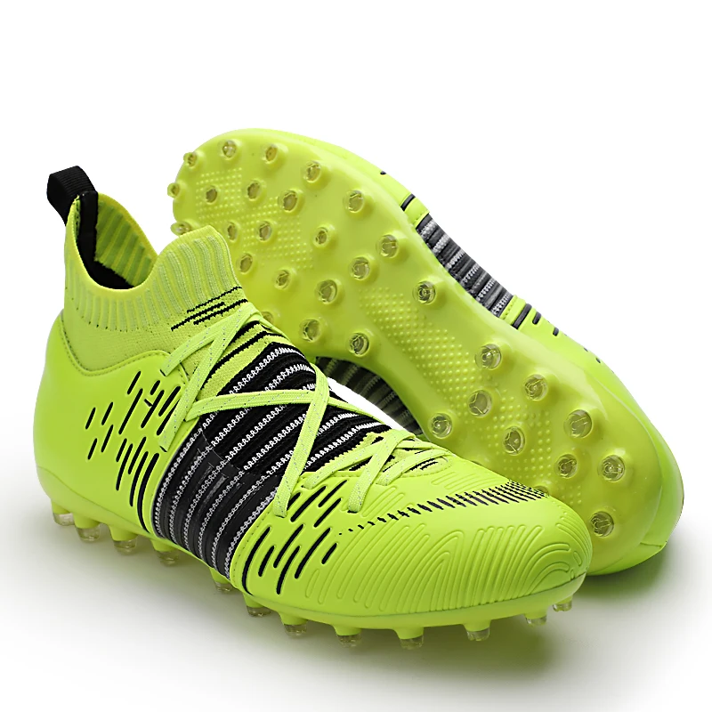 021 New Arrival Boys Soft High Top Outdoor Football Soccer Shoe for Sale