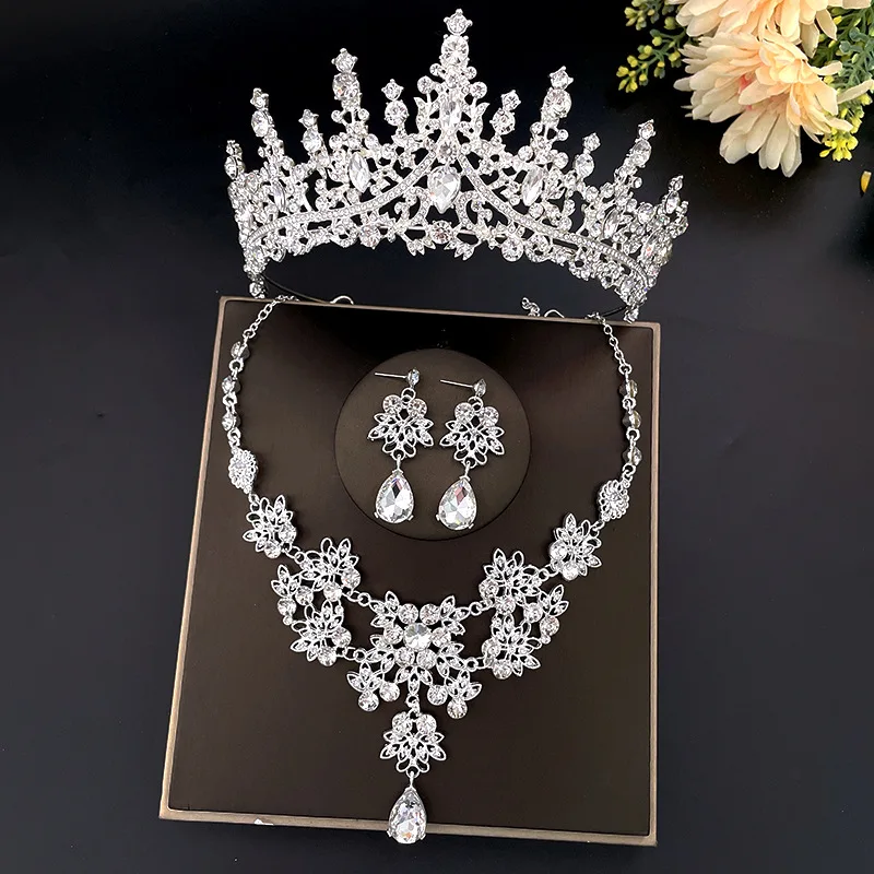 Tiaras (3).jpg