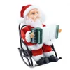 Jouer de l'accordéon-Père Noël assis dans un fauteuil à bascule