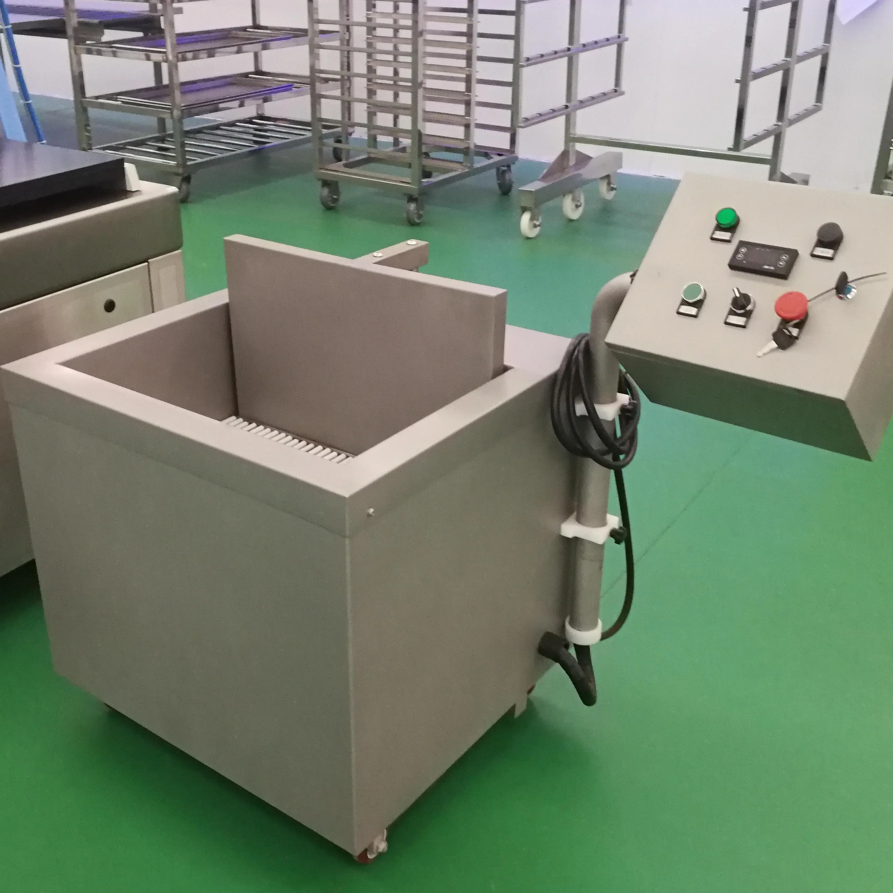 Automatic Heat Shrink Packaging Machine - High Speed Shrink Packaging Machine for Food and Product Packaging Solutions