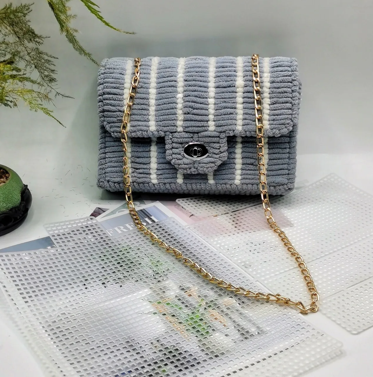 Wholesale Easy Cut Mesh Plastic Canvas Sheets Plastic Canvas for Diy Bag