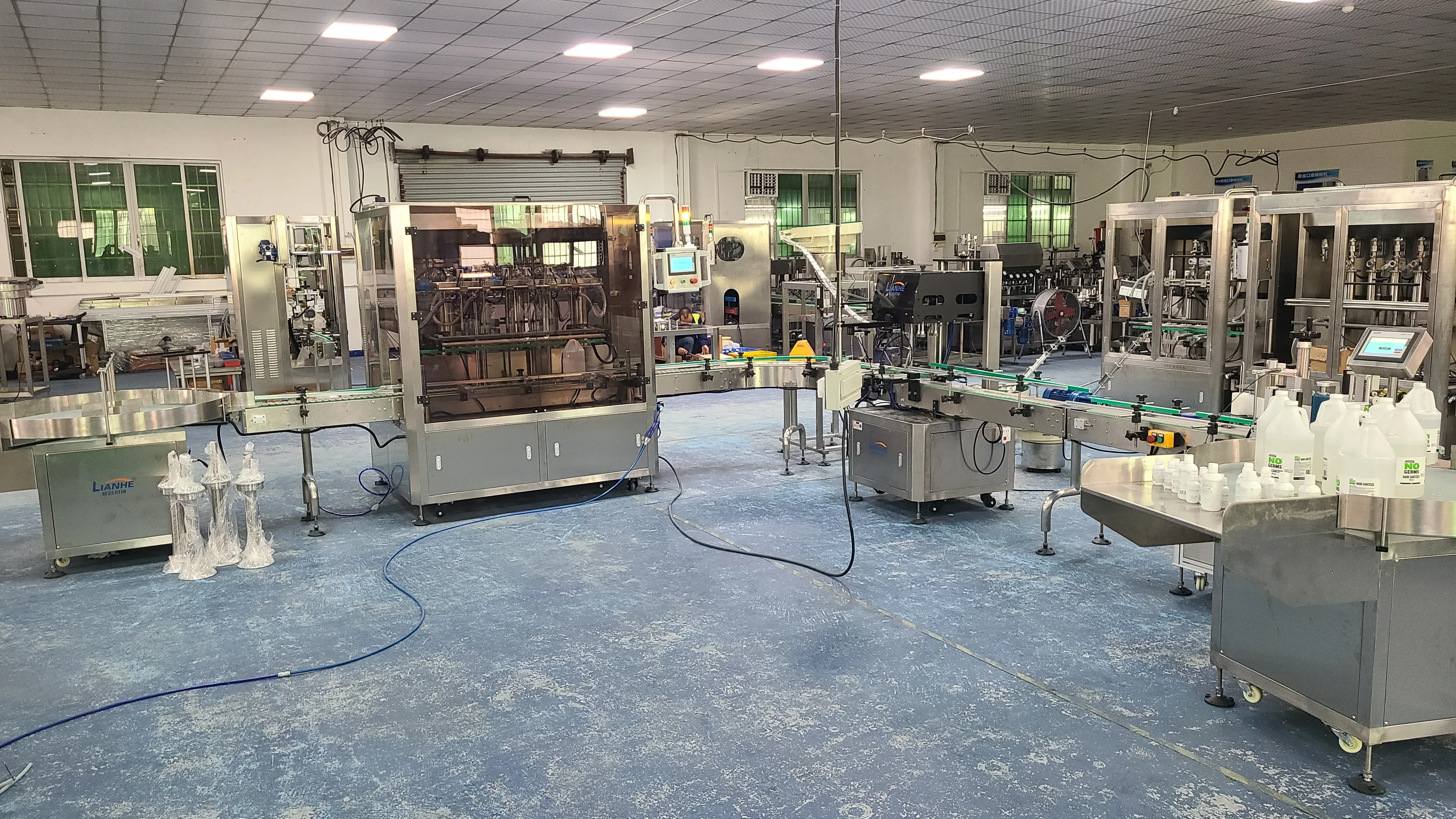 Автоматическое оборудование для розлива косметики, машинки для розлива геля и укупорки, линия по производству шампуня, лосьона для ухода за кожей