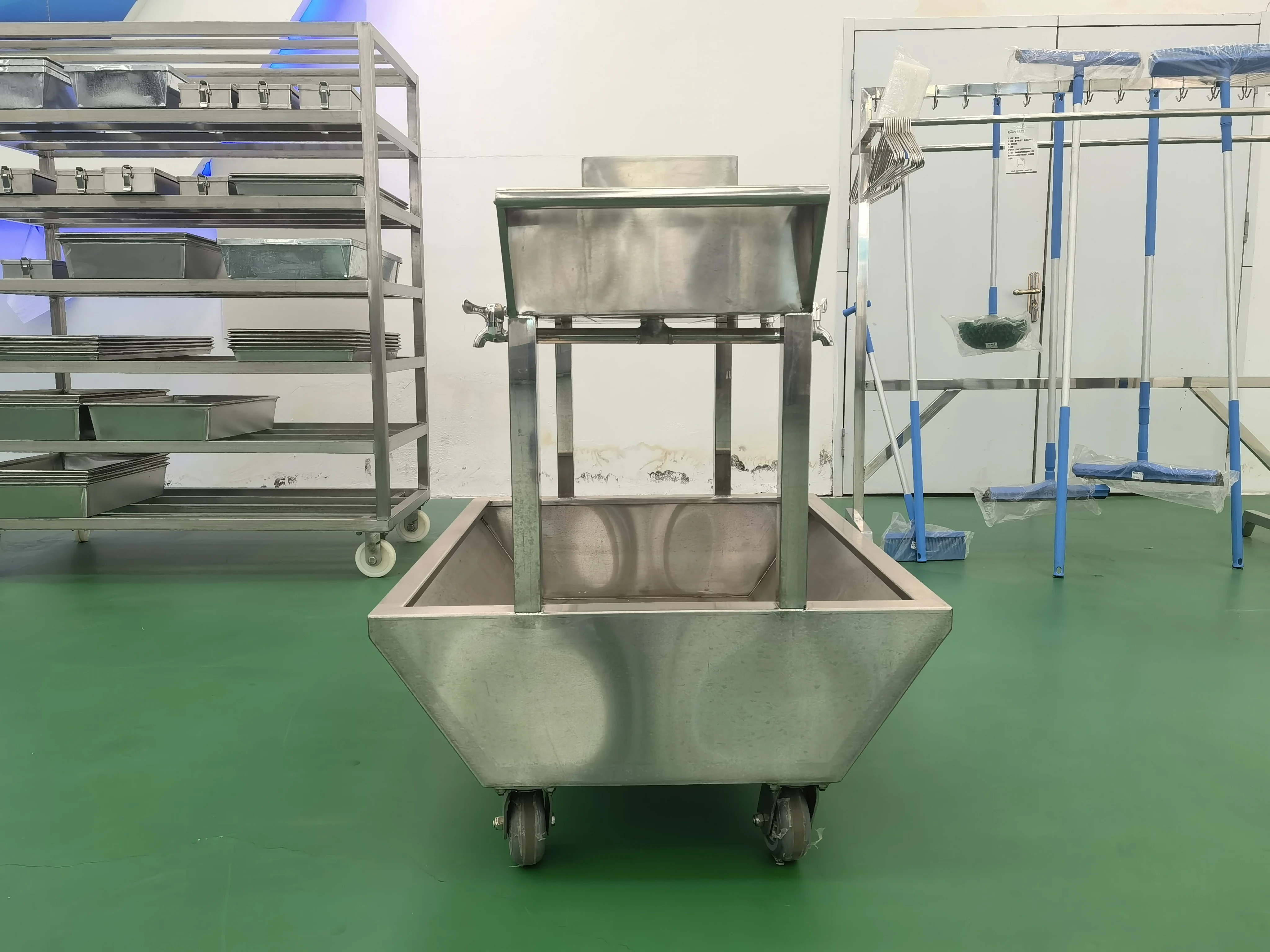 High quality mobile hand basin sinks and disinfection of slaughterhouse equipment and tools