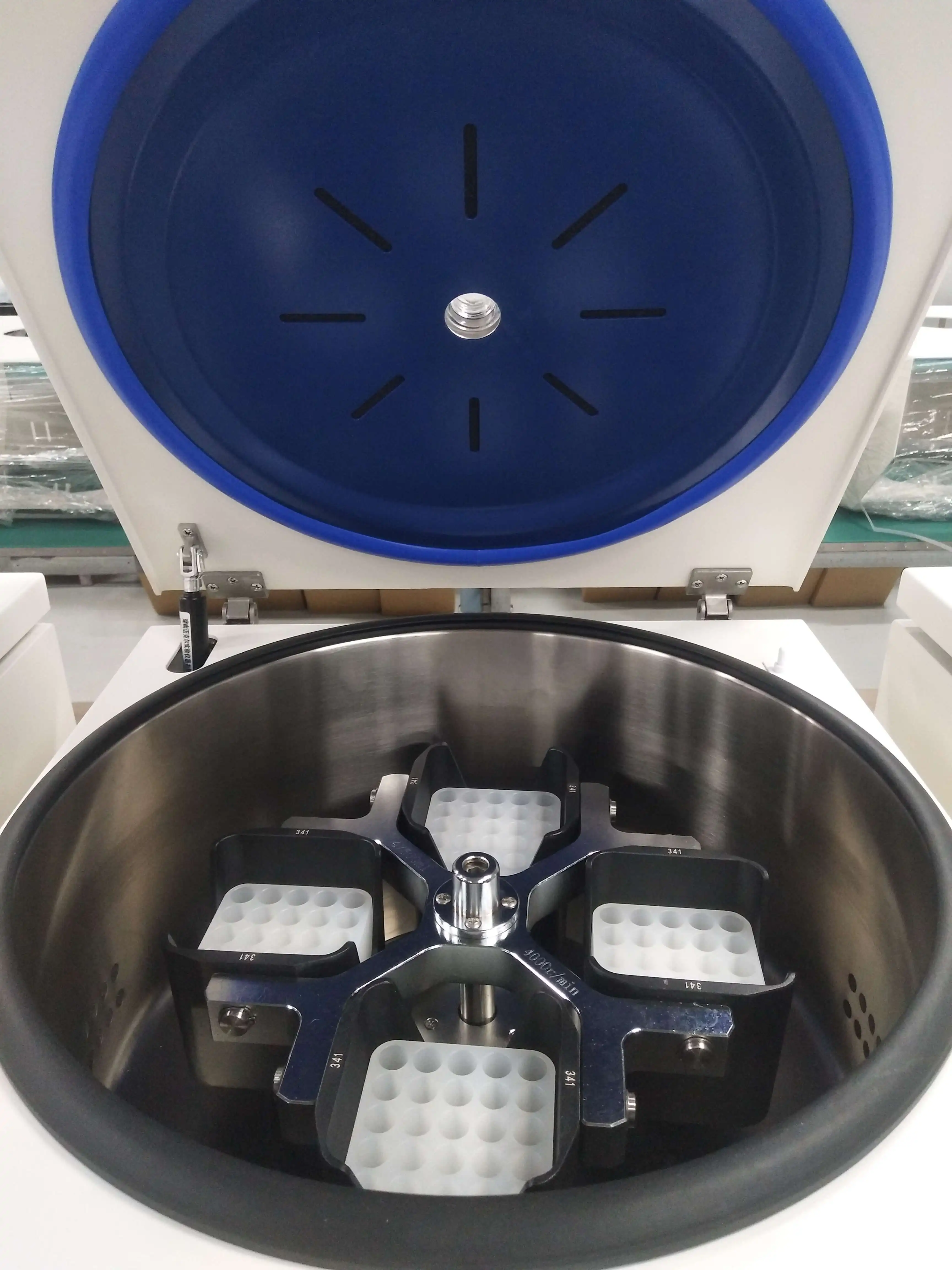 Table Top Laboratory Centrifuge Machine with Max 4*750ml Capacity 6080xg RCF and 1 Year Warranty