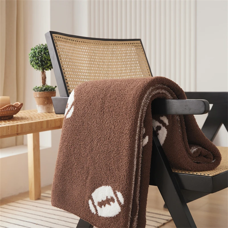 High Quality Wholesale Microfiber Super Soft Knitted Throw Popular Rugby Blankets for Home Decor Sofa Glq factory