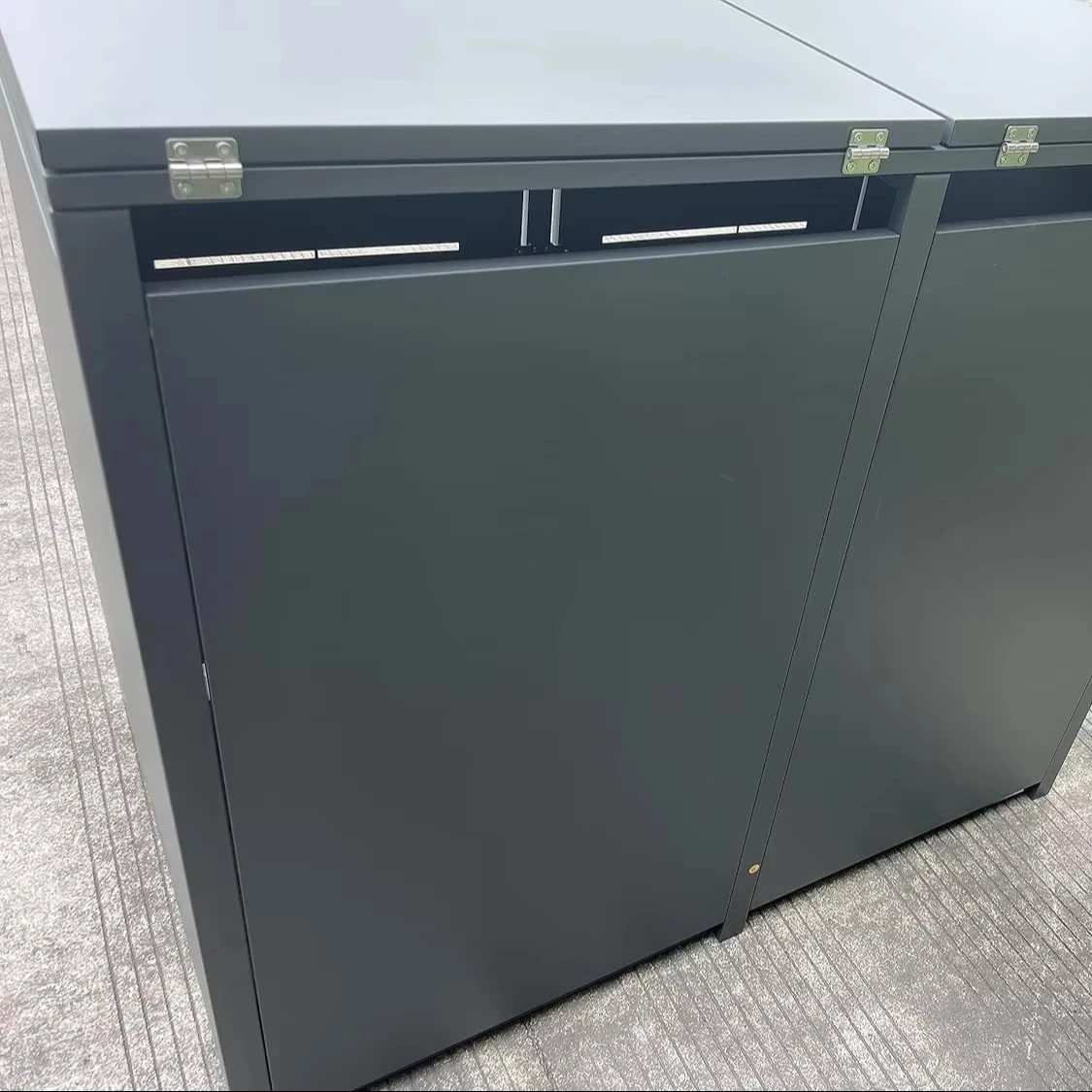 Commercial Outdoor Garbage Containers Metal Trash Bin  Waste Bins with Rolling Cover Trash Can with Lidwaste Segregation Bin