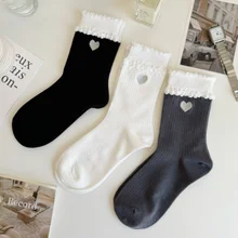 Fashion Heart Embroidery Cotton Preppy Girl Socks Custom Schoolish Design Crew Slouch Socks for Women