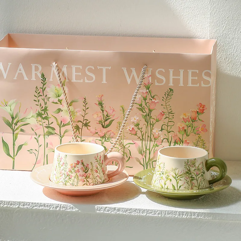 New original modern light pink/green ceramic coffee cup and saucer combination fresh hand-painted coffee cup and saucer