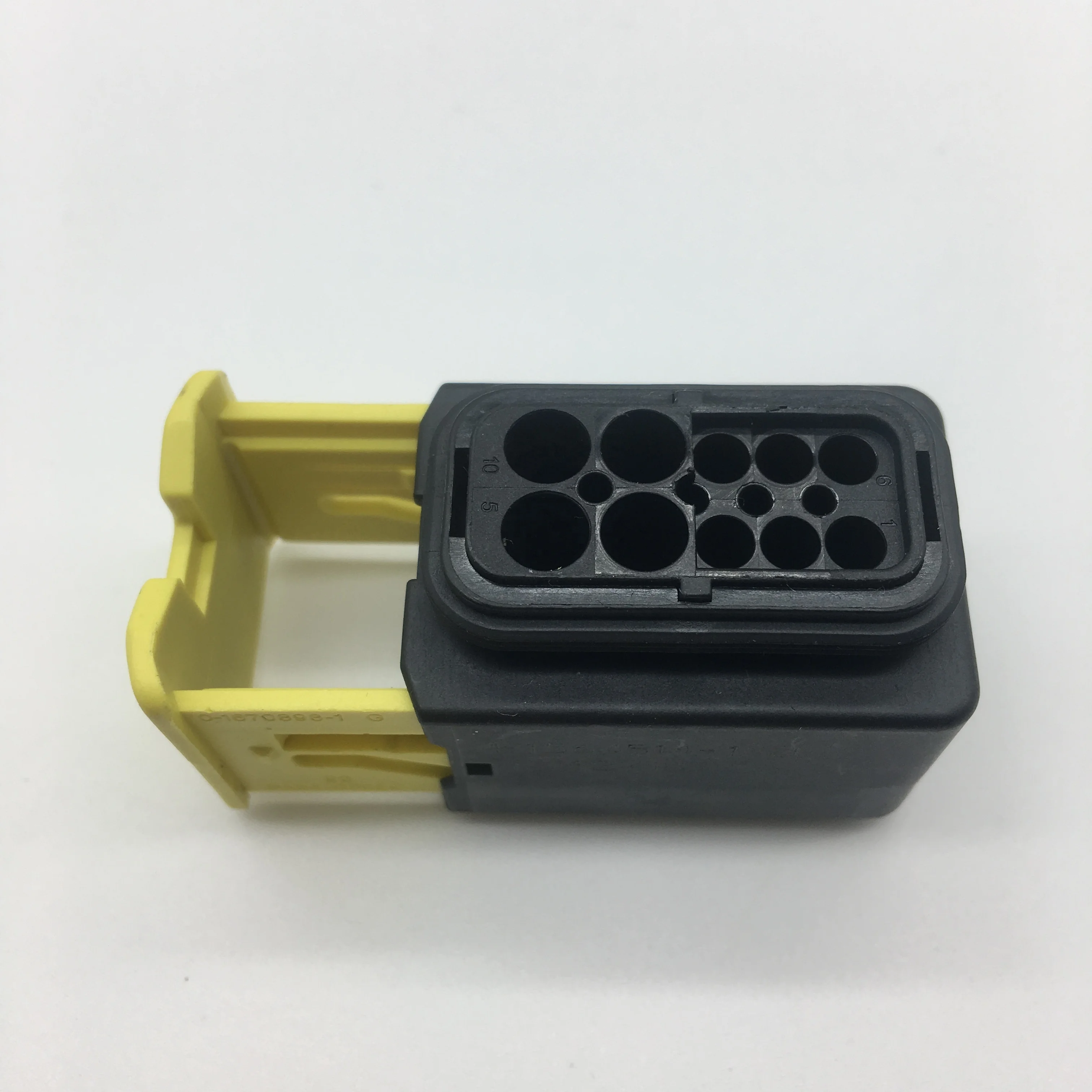 1-1564514-1-10 pin resistente al agua de una fémina TE Tyco