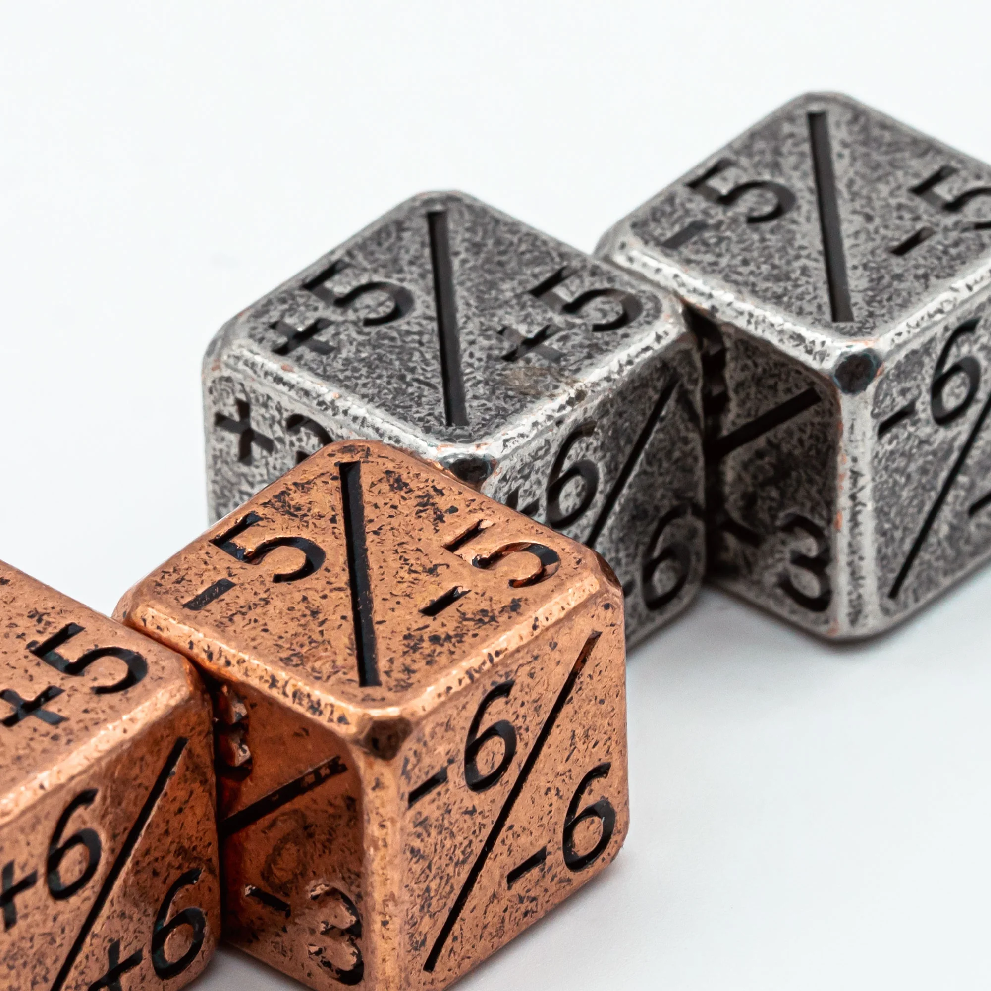 Udixi Polyhedral Custom logo Rpg Dungeons and Dragons Metal Plus and Minus Counter Dice