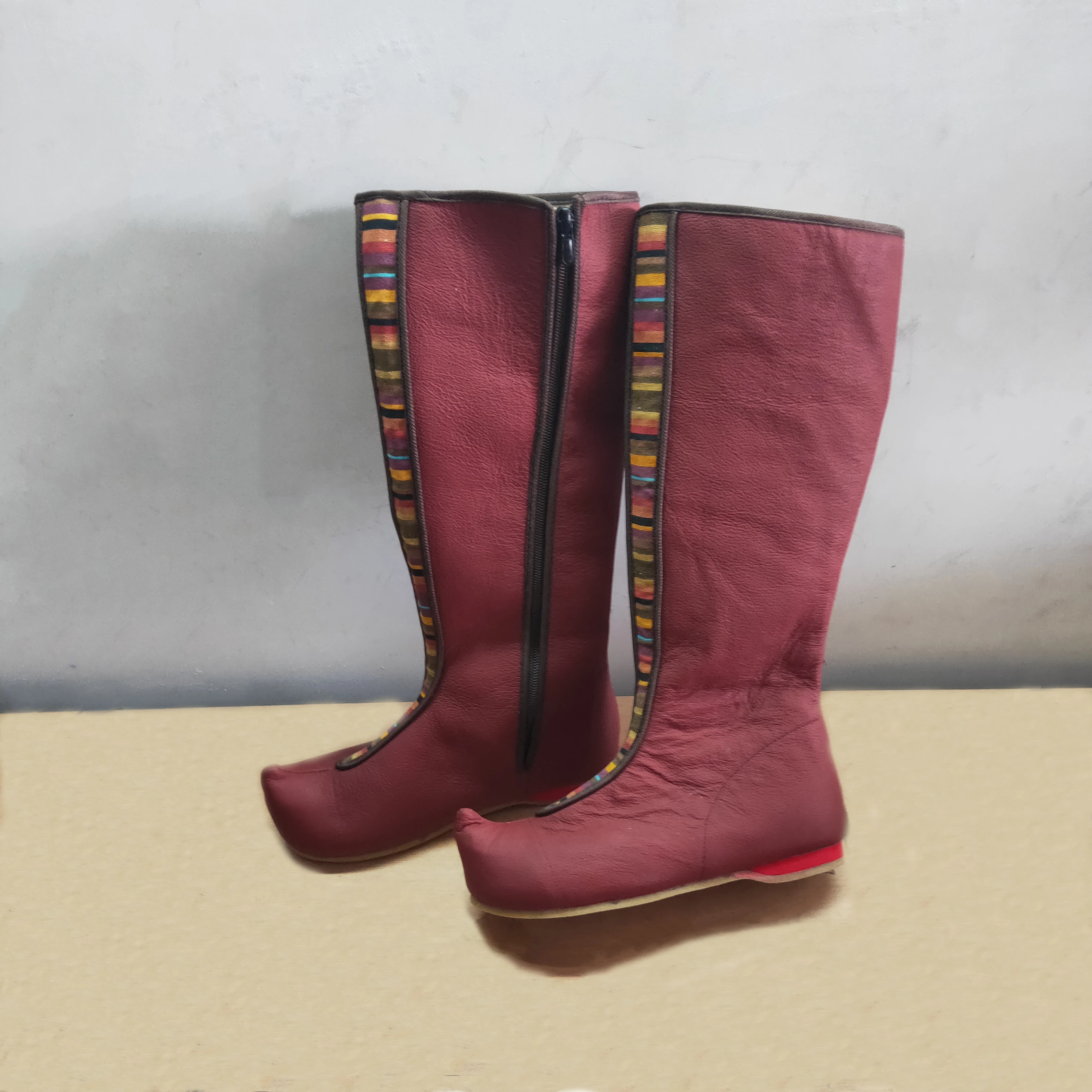 2023 китайская фабрика Настраиваемые высококачественные ботинки для выступлений этнические танцевальные мужчин и