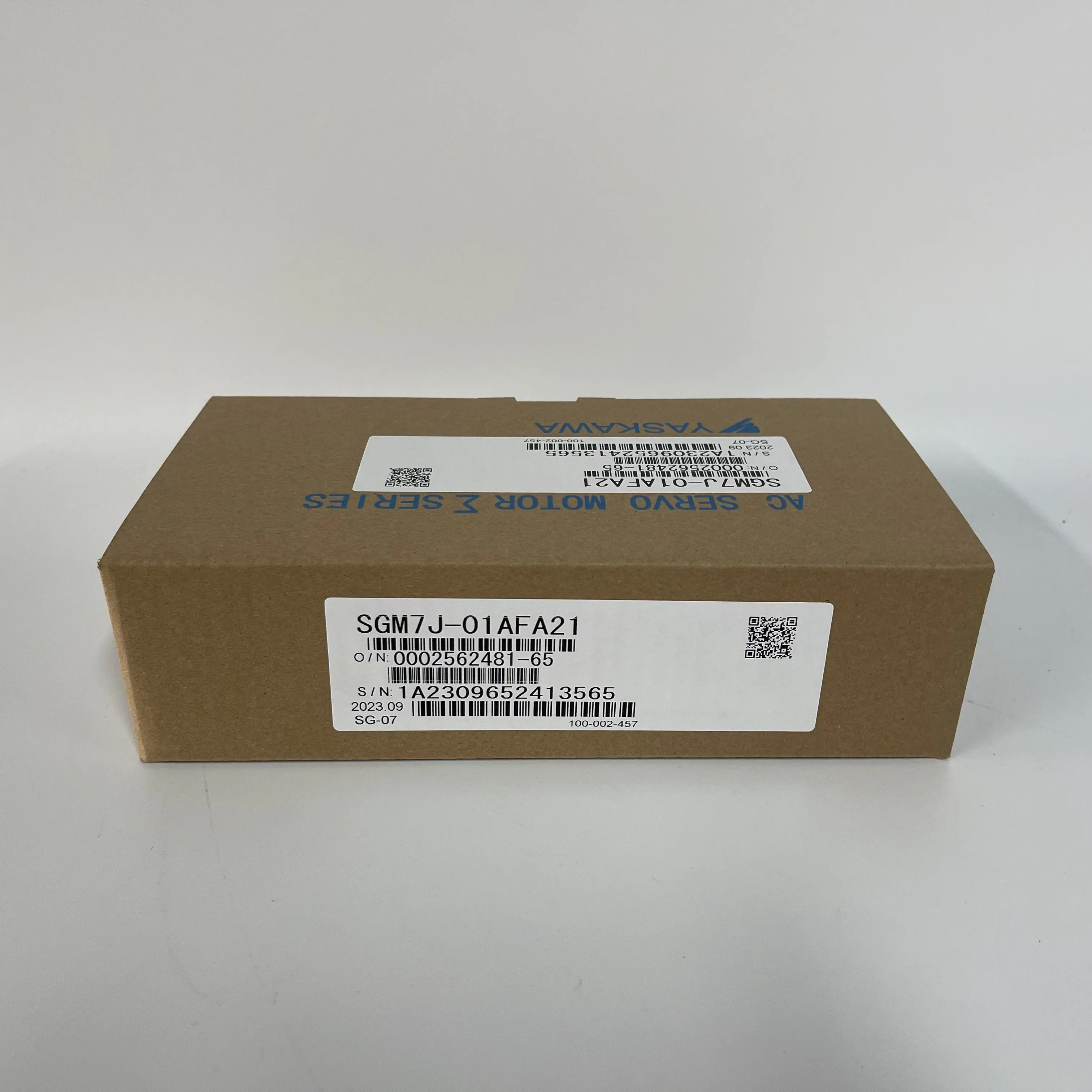 Yaskawa AC Servo Motor SGM7J-01AFA21