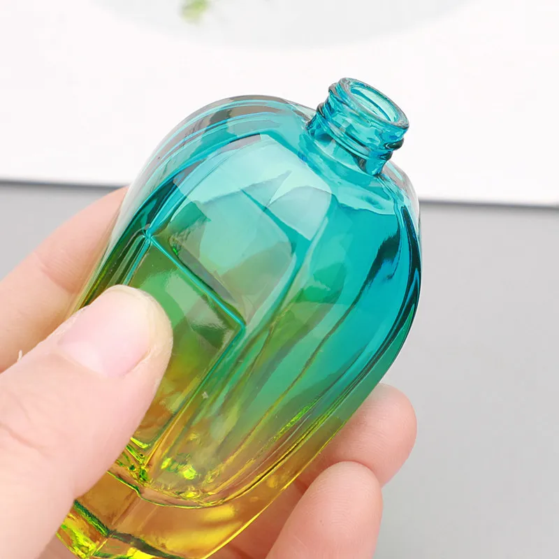 Custom Labels Gradient Green Blue Red 30ml 50ml Fine Mist Thick Glass Empty Screw Neck Perfume Bottle Yellow