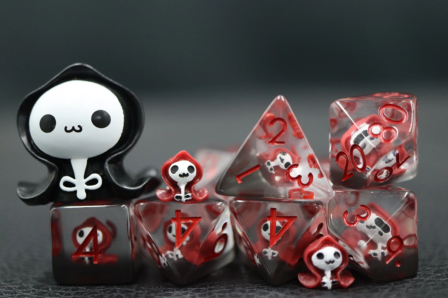 OEM Polyhedral Skull Inclusion Dice DND RPG Board Game Dnd Dice Set factory
