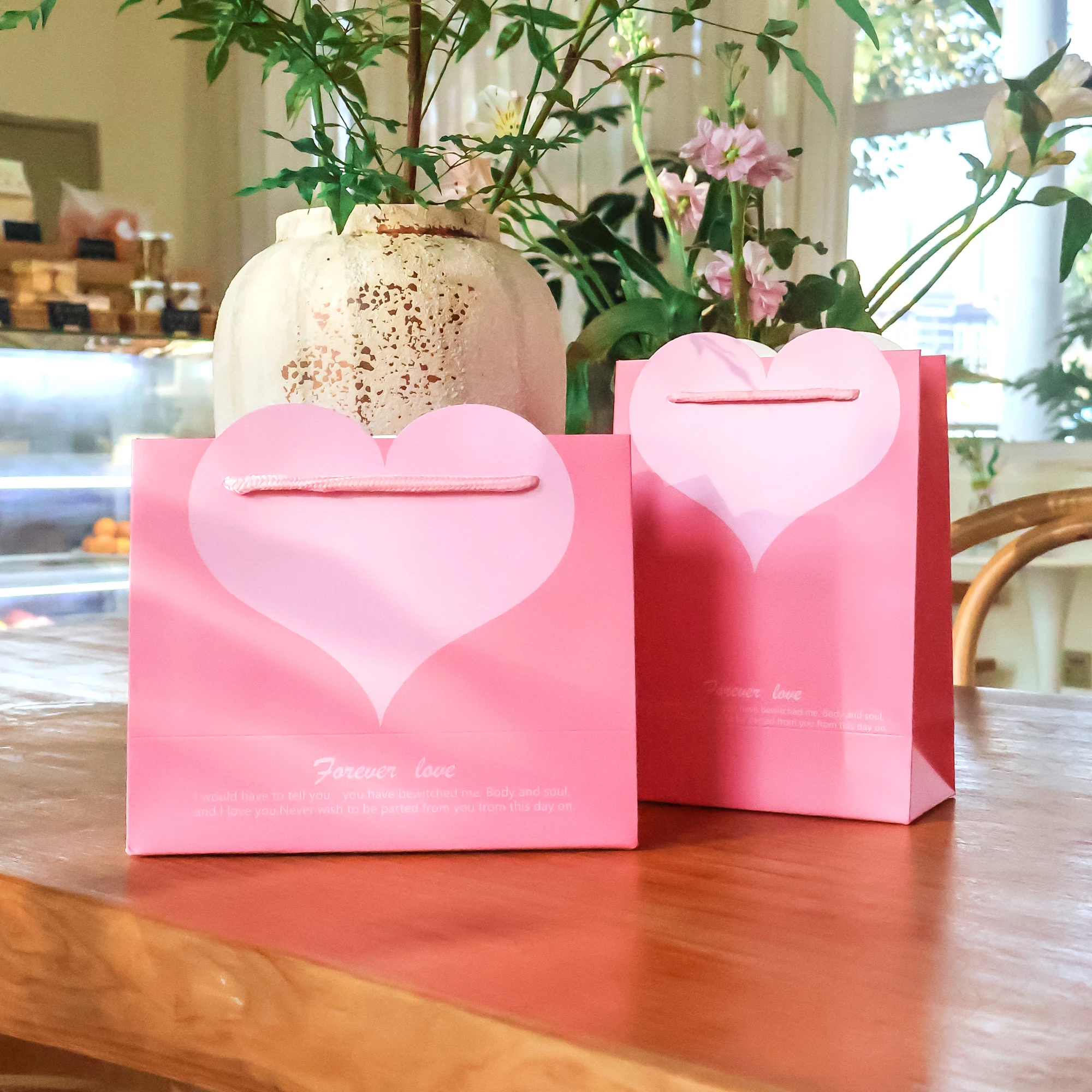 Eco-Friendly Biodegradable Recyclable Kraft Paper Durable Food Grade Gift Packaging Bags Ribbon Handle Baby Food Safe Lamination