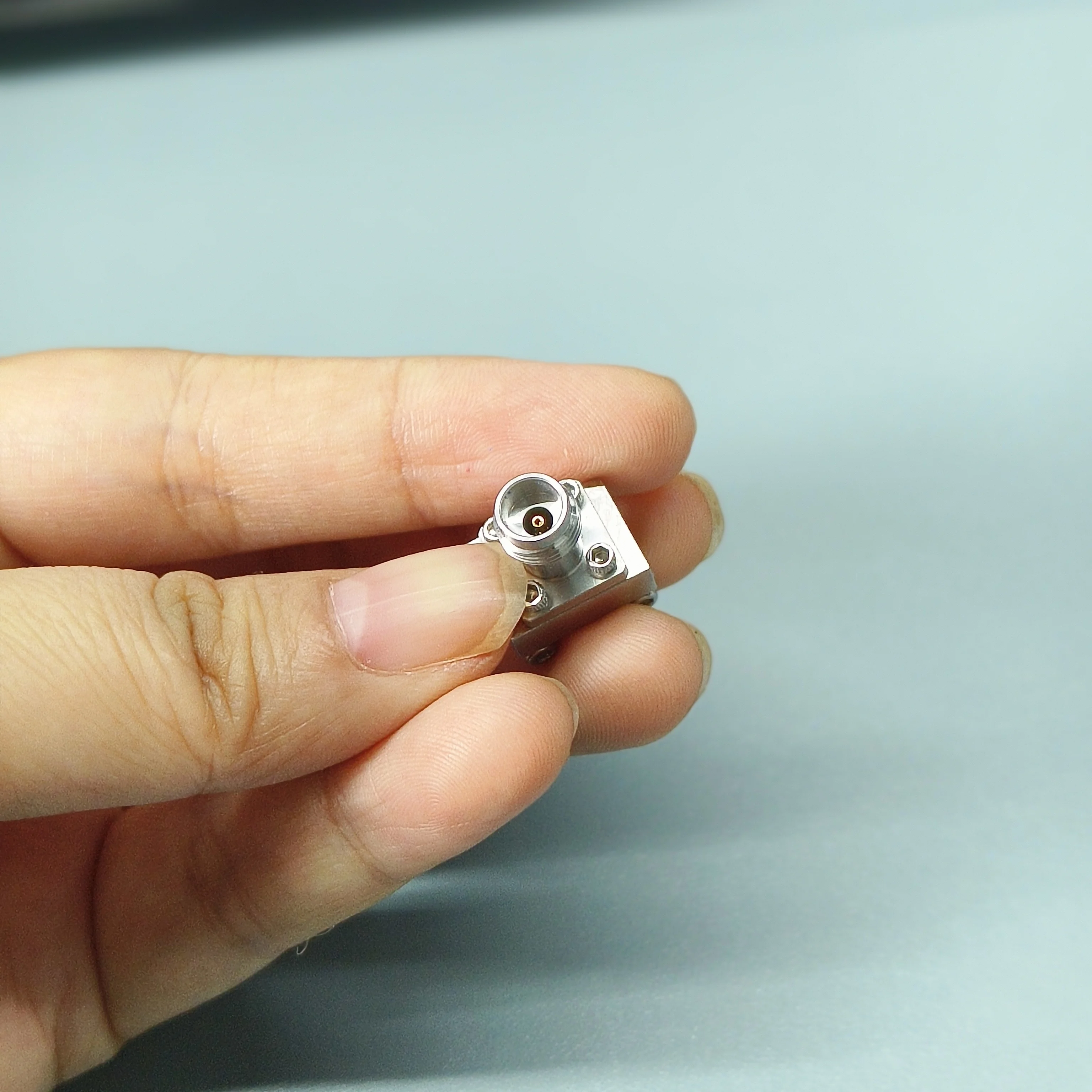 Low VSWR different frequency RF End Launch Connectors from 27 to 110 GHz