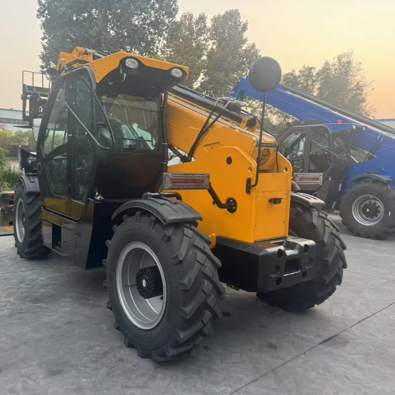 Telehandler Telescopic Loader Mini Telehandler Wheel Loader 4x4 Driving ...