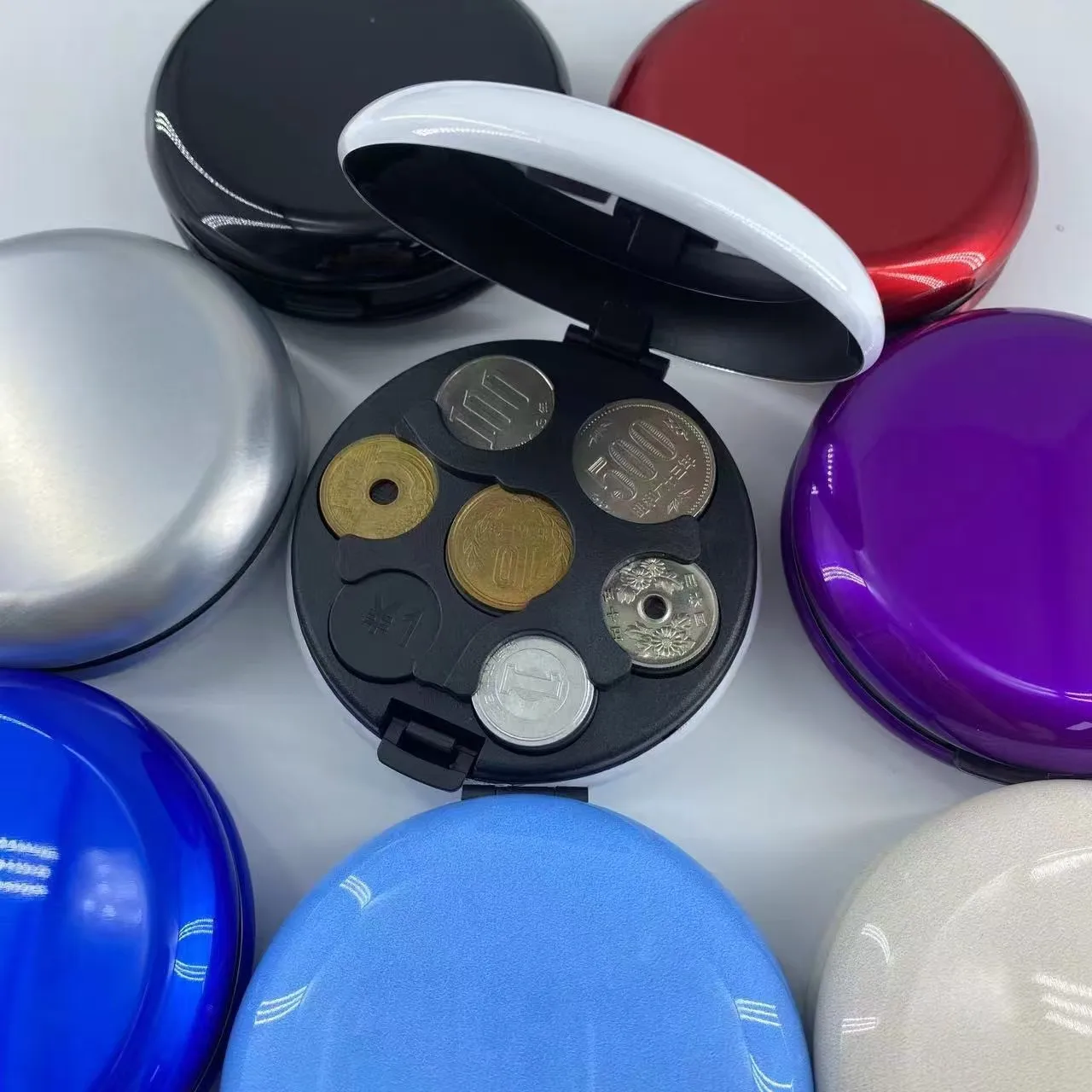 Round Coin Case with Clip Wallet and Mirror for Storing Coins Portable Change Box Customizable with Logo preview 3