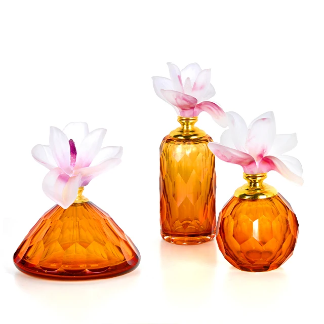 Crystal Art Glass Luxury Perfume Bottle With Flower Cap Accept Logo Engraving Wedding Giveaways