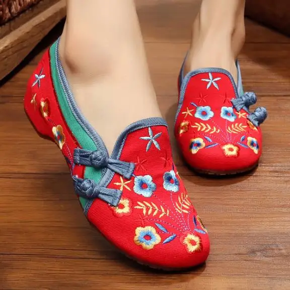 
Новинка, женские тканевые туфли в стиле старого Пекина с цветами персика, вышитые туфли в этническом стиле, танцевальные туфли с закрытым носком и низом из говяжьих сухожилий 