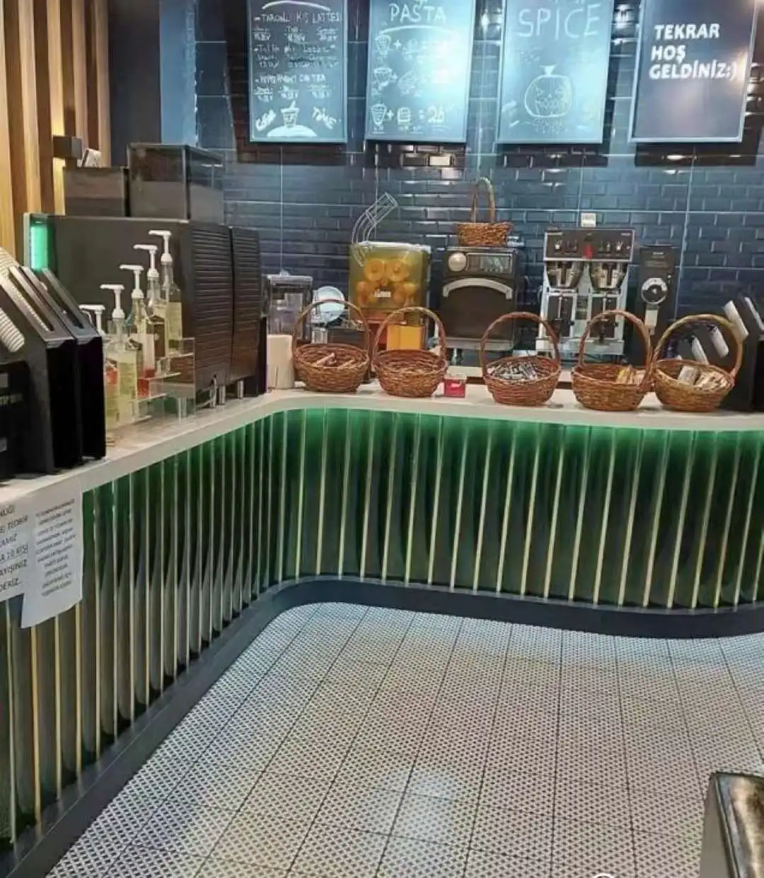 Foshan New Big External Corner Ceramic Wall Tile 80*600mm Forest Green Color for Coffee Shop Countertop