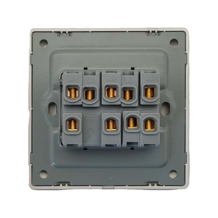 China Light 3Gang 2Way Switches Manufacture Wholesales Bs Uk Pc Electrical Switches Wall Smart Switch Socket