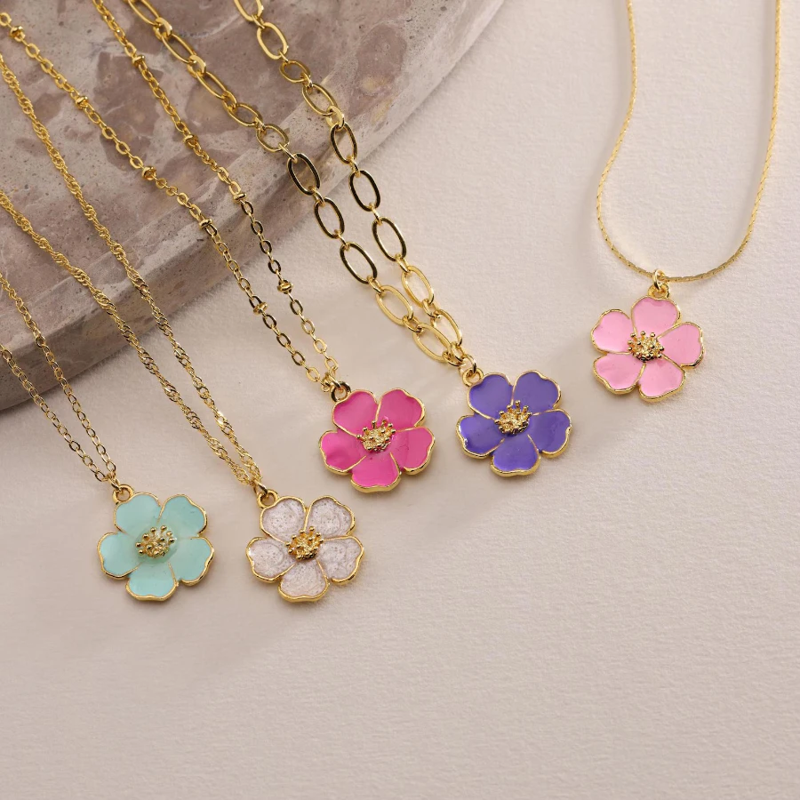 Elegant Flower Pendant Necklace - Chinese Fashion