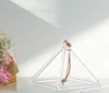 9 pouces