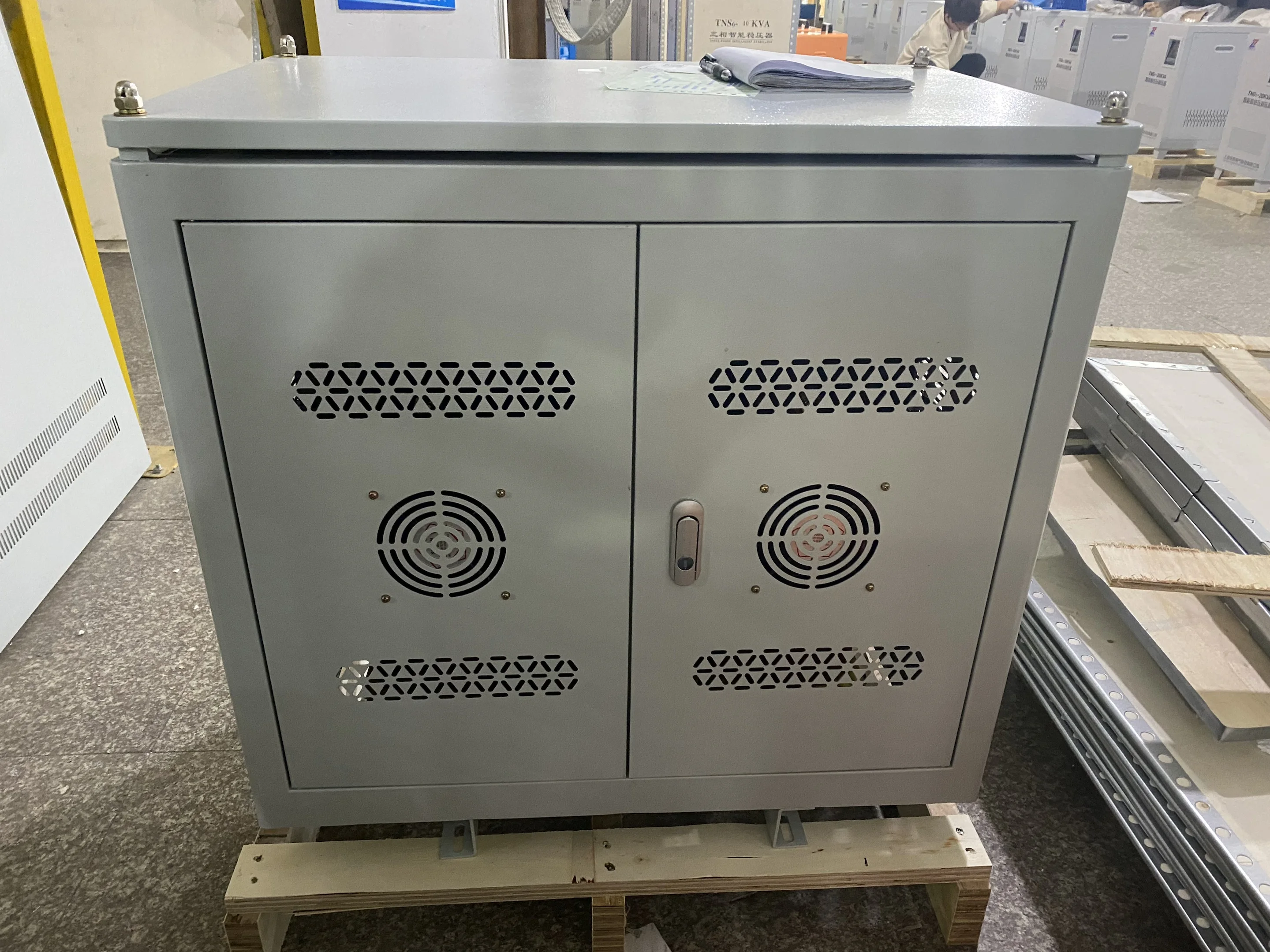 75KVA Three Phase Isolation 3 Phase Transformer 600V 480V 440V 400V to 220V 230V 380v 60Hz Step Down Transformer