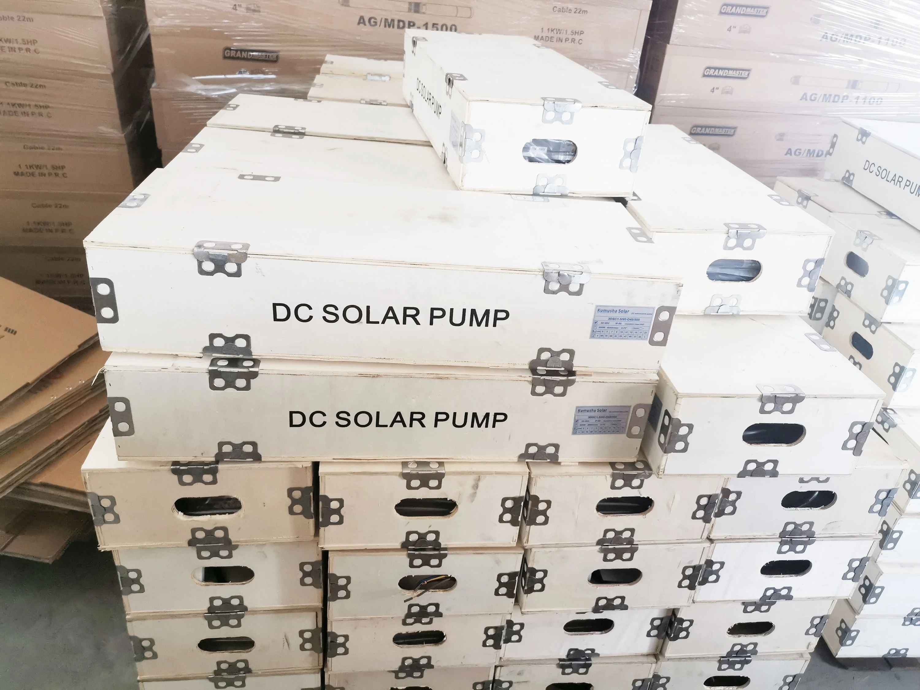 24 В 250 Вт высокого давления из нержавеющей стали постоянного тока Солнечный Погружной глубокий скважинный водяной насос для орошения