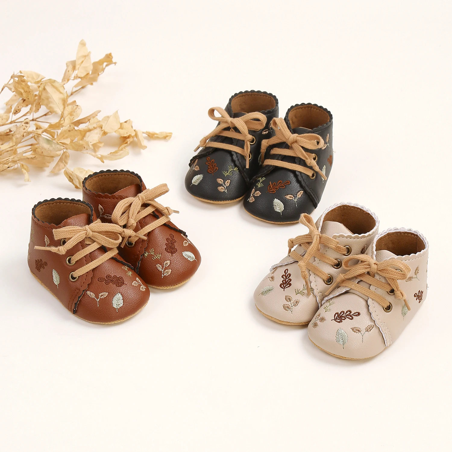 2024 Unisex Baby Toddler Shoes Soft and Non-Slip Embroidery Design for Spring Autumn Breathable and Flat Features