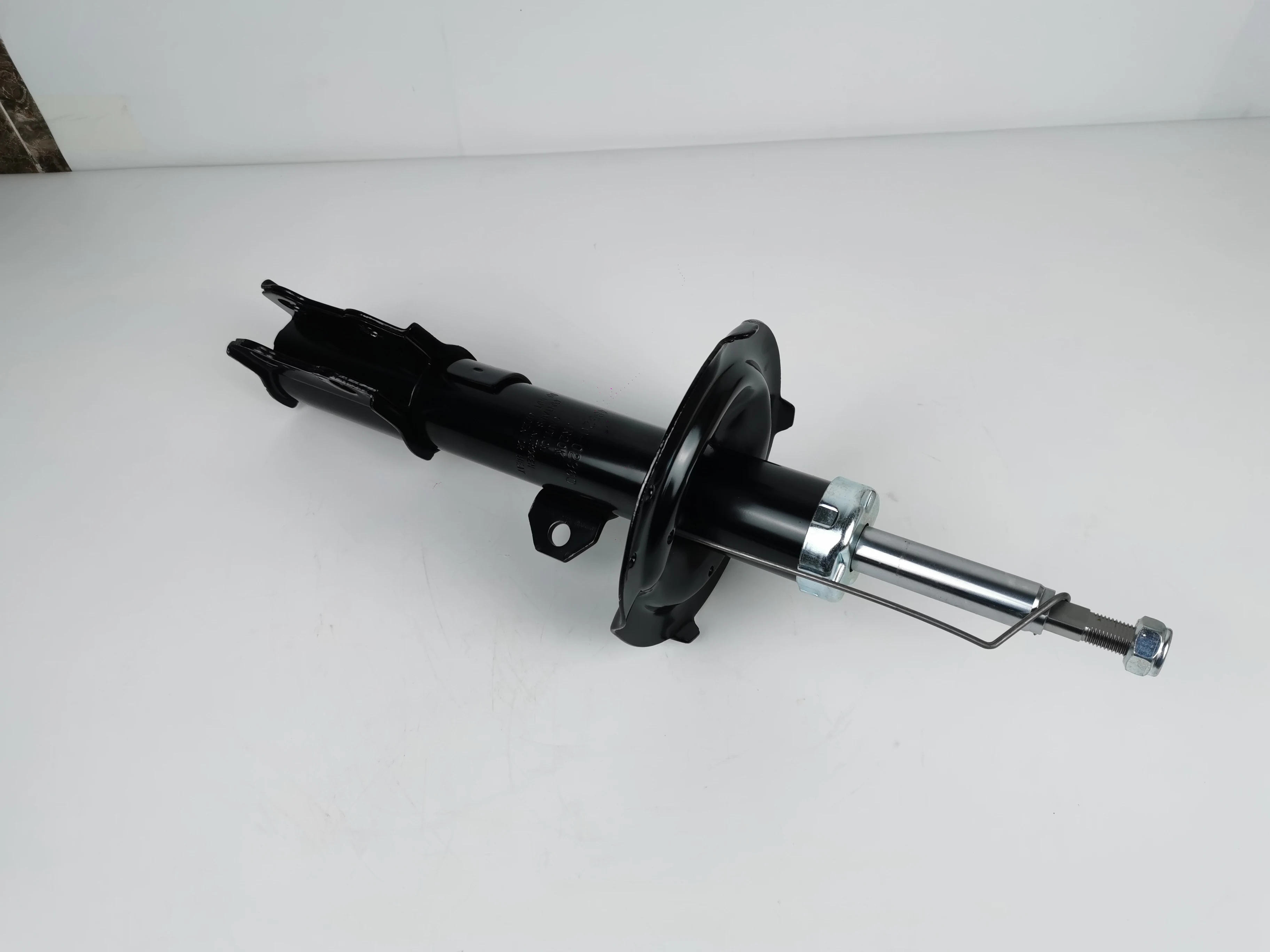 リム Kyb Shocks Absorber Fit Toyota Prius 1.5 2004 333388 333389