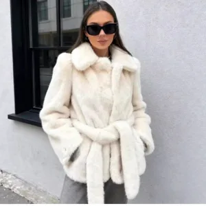 Fall Winter Keep Warm Plush Coat Fashionable Women's Short Style Long Sleeves Imitation Fur Top for Ladies
