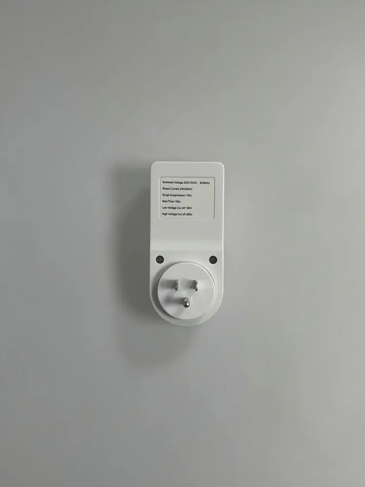 220v surge protector voltage regulator socket refrigerator protector plug and play ce certification438-14