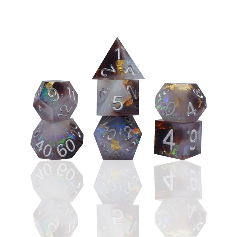 Custom Collectible Sharp Edge Transparent Polyhedral Resin Dice for Dungeons and Dragons Game