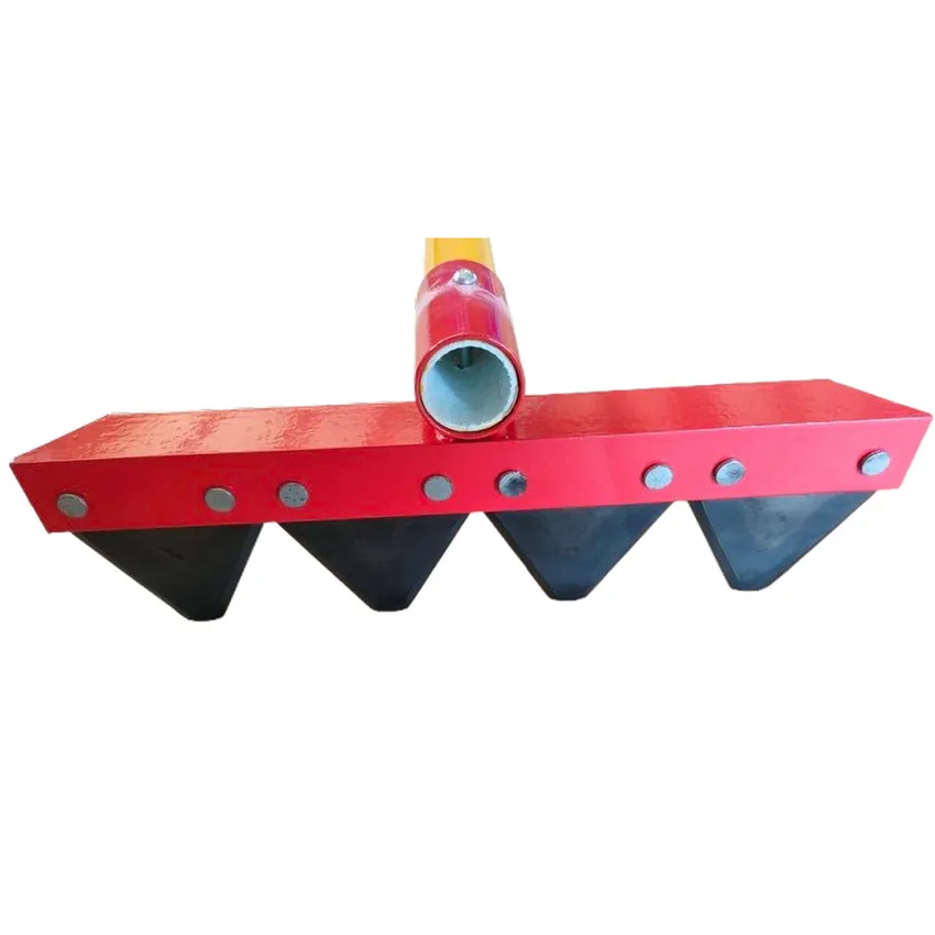 4 Teeth Triangular Hardened Teeth Fire Rake with Fiberglass Handle ...