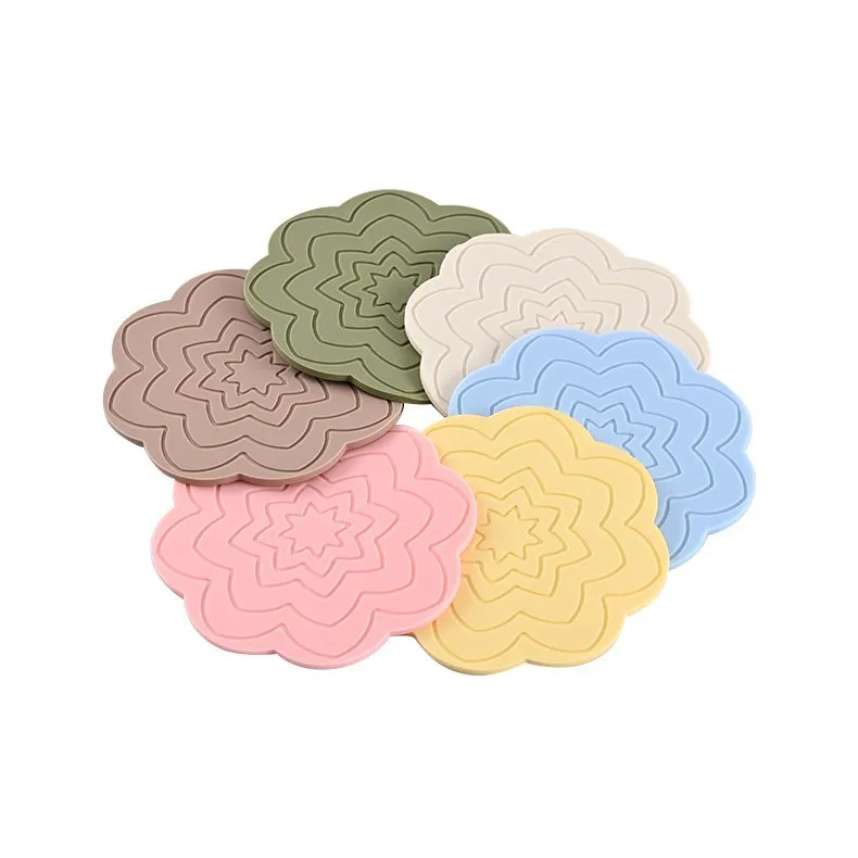 Silicone Table Mats with Heat Insulation and Anti-Scalding Function. Reusable with Modern Design. Suitable for the Dining Table.