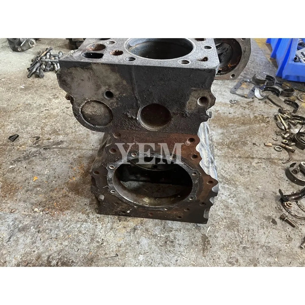 For Kubota V2203 Cylinder Block Used Engine Spare Parts 3
